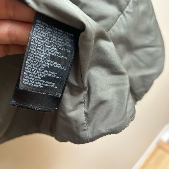 The North Face Women’s Lightweight Quilted Jacket Size M Olive Green & Gray - Picture 4 of 15